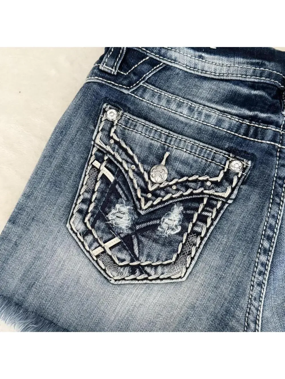 Miss Me Distressed Denim Shorts - Picture 7 of 7